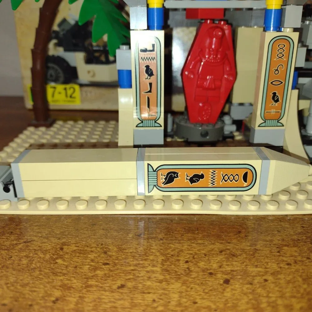 Like new Lego Mummy's Tomb Egyptian with original box and instructions, retired
